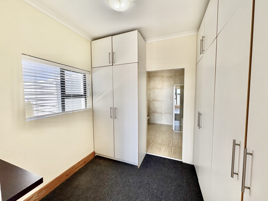 4 Bedroom Property for Sale in Pearl Bay Western Cape